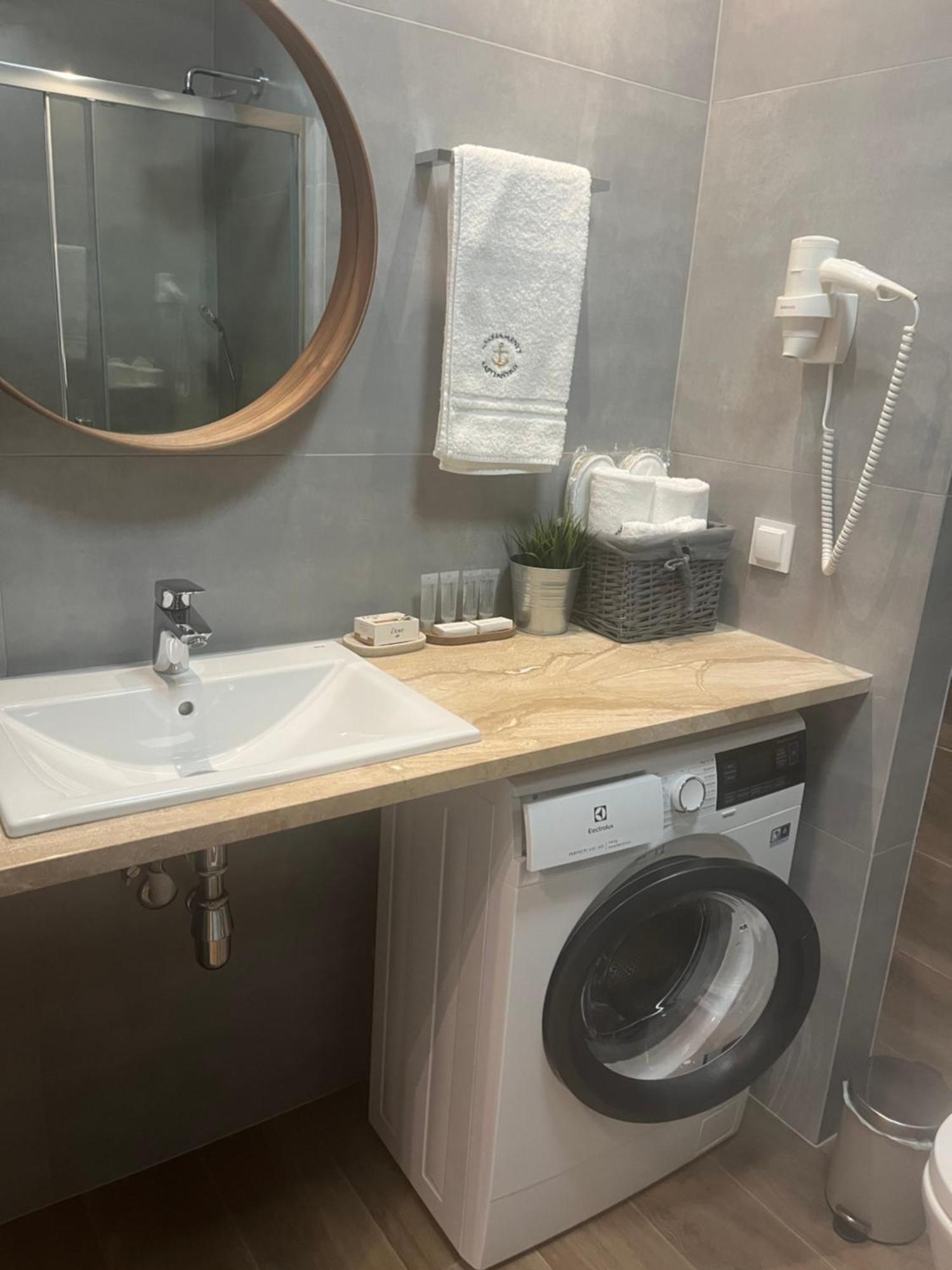 Kapitanskie Kasprowicza 20b Basen Sauny Jacuzzi Grota Solna Silownia Apartament Kołobrzeg